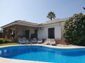Sea view villa with pool, near beach in Calahonda, Marbella area Mijas